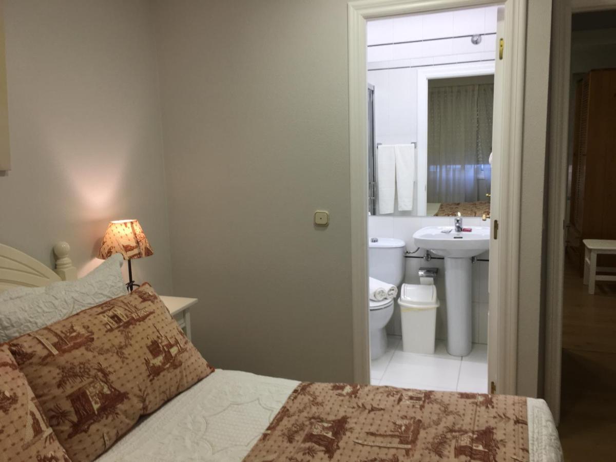 אלאריס Hostal Restaurante Alarico מראה חיצוני תמונה