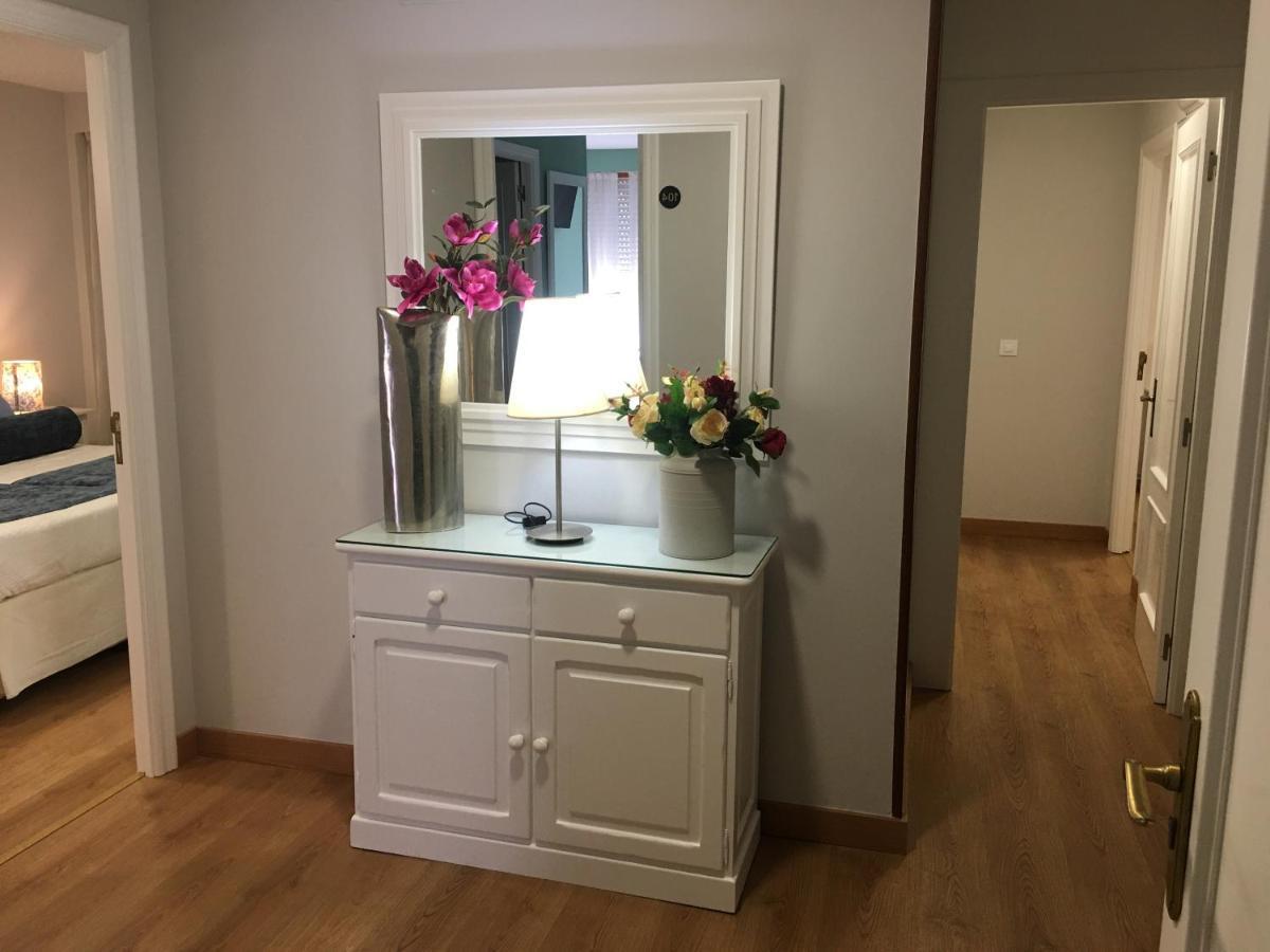 אלאריס Hostal Restaurante Alarico מראה חיצוני תמונה