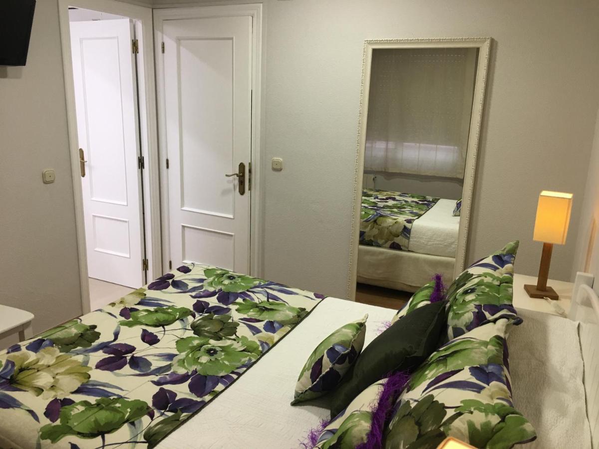 אלאריס Hostal Restaurante Alarico מראה חיצוני תמונה