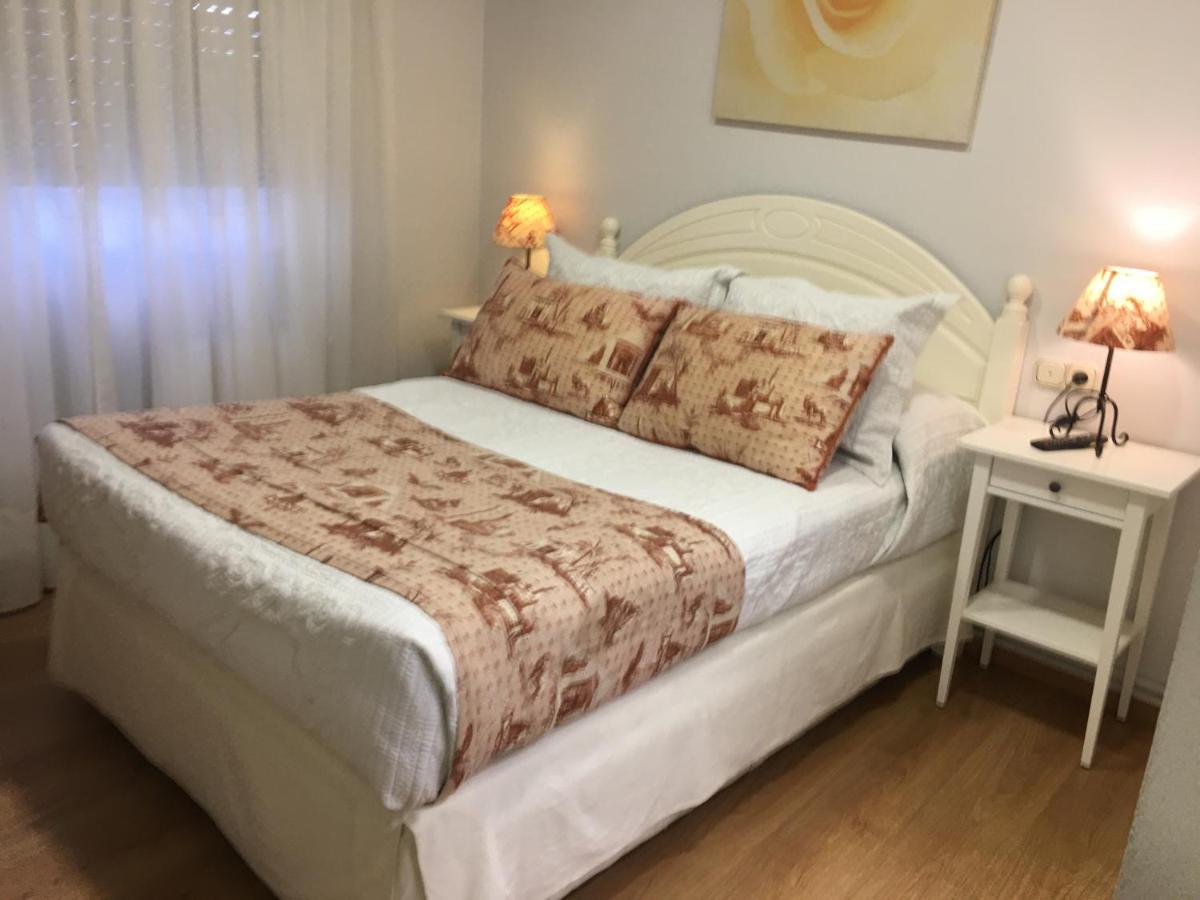 אלאריס Hostal Restaurante Alarico מראה חיצוני תמונה