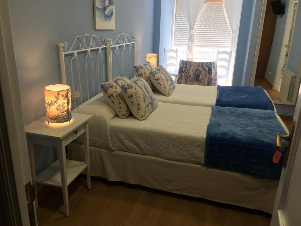 אלאריס Hostal Restaurante Alarico מראה חיצוני תמונה