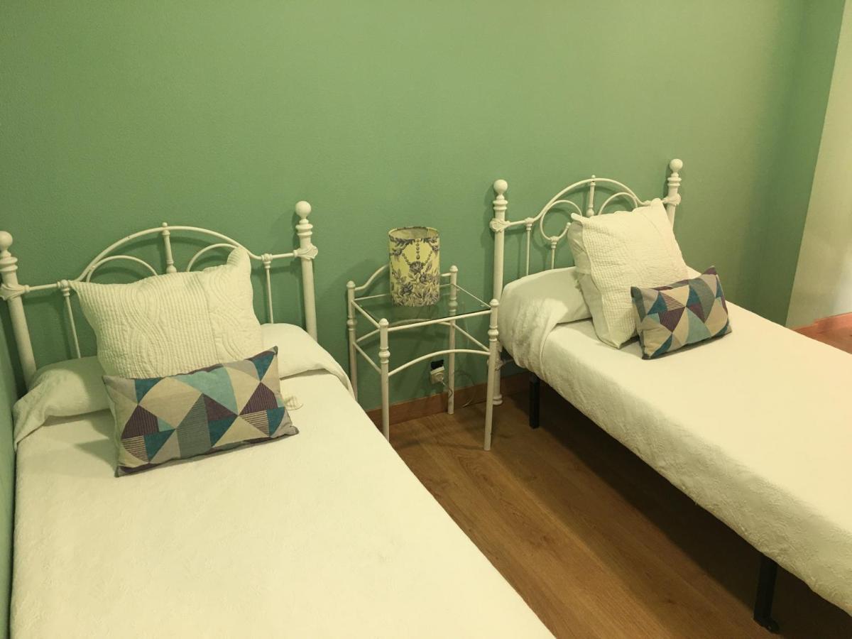 אלאריס Hostal Restaurante Alarico מראה חיצוני תמונה